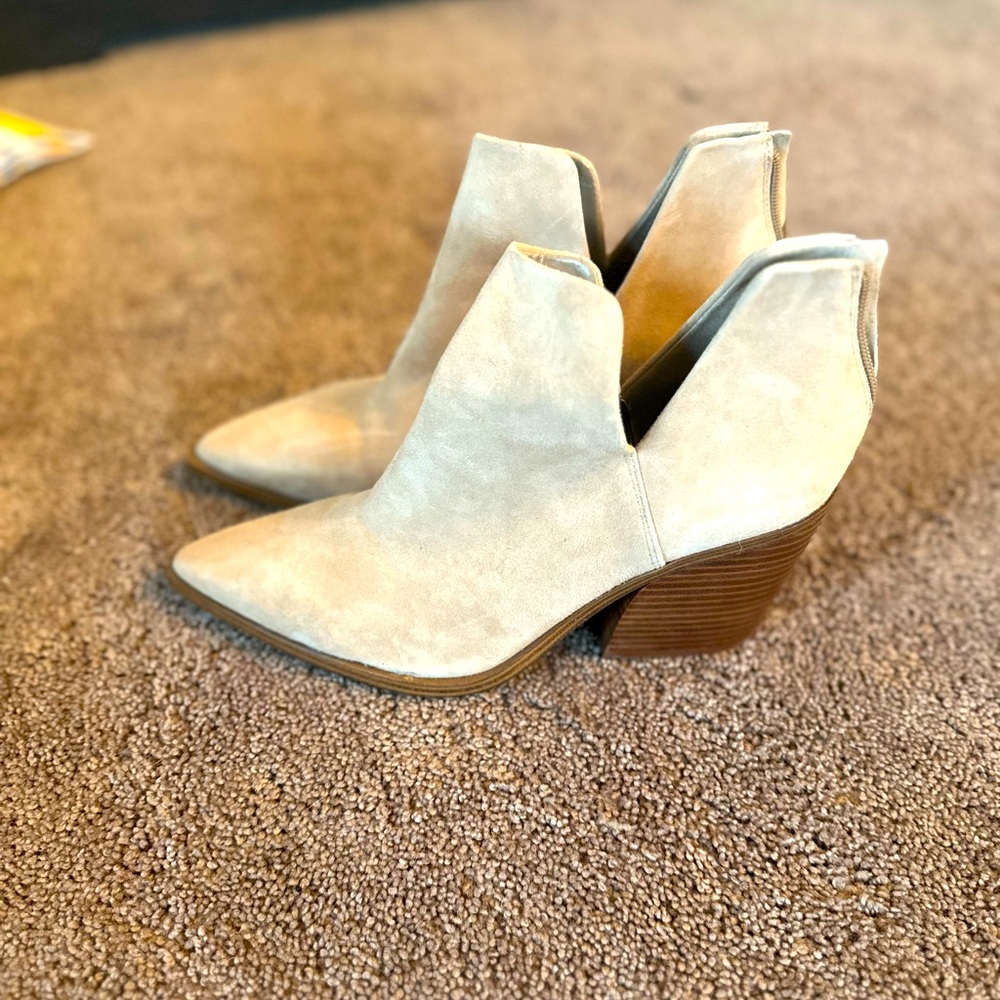 Western style bootie
